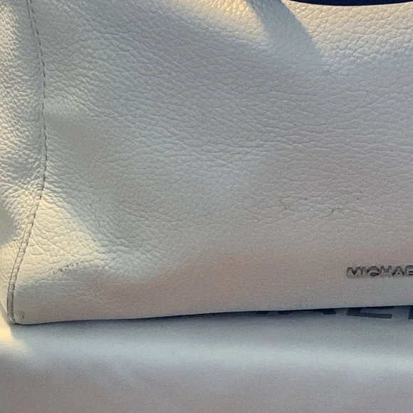 Michael Kors Hand Bag - Picture 2 of 14